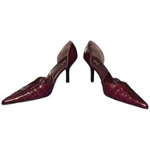 Baker's Crump Crocodile Leather Pointed Toe Heels